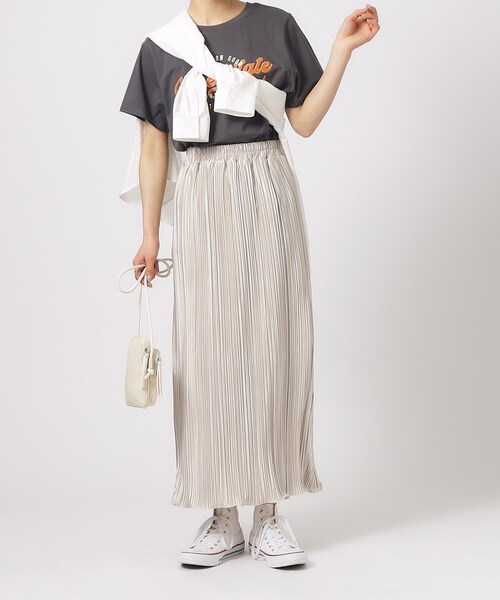 Cutie Blonde（キューティーブロンド）の「◆【無理せずキレイ】華やぐシャイニー感 プリーツナロースカート（スカート・レディース・ブラック/ナチュラル/チャコールグレー・04/03/02）」の13枚目の写真