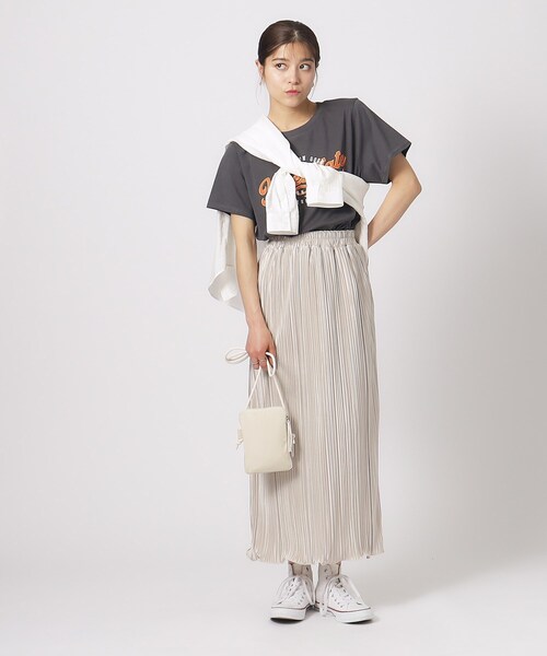Cutie Blonde（キューティーブロンド）の「◆【無理せずキレイ】華やぐシャイニー感 プリーツナロースカート（スカート・レディース・ブラック/ナチュラル/チャコールグレー・04/03/02）」の15枚目の写真