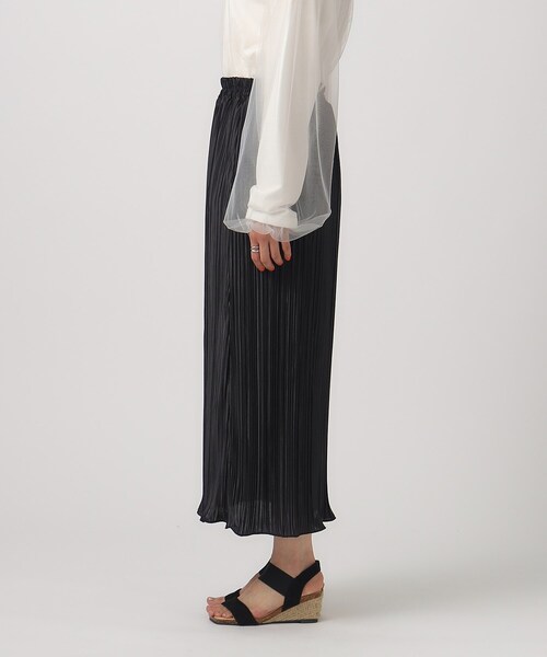 Cutie Blonde（キューティーブロンド）の「◆【無理せずキレイ】華やぐシャイニー感 プリーツナロースカート（スカート・レディース・ブラック/ナチュラル/チャコールグレー・04/03/02）」の18枚目の写真