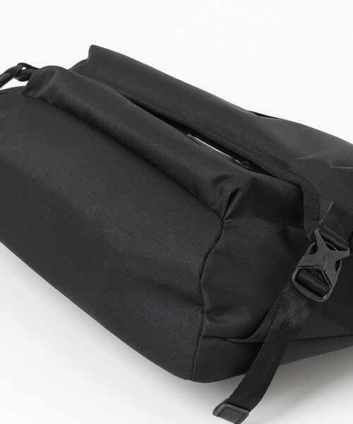 AS2OV（アッソブ）の「【AS2OV/アッソブ】 CORDURA DOBBY 305D MESSENGER BAG（メッセンジャーバッグ・メンズ・ブラック/カーキ・FREE）」の7枚目の写真