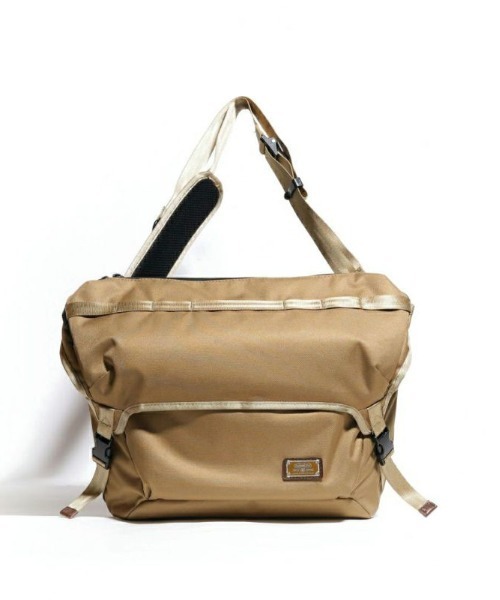 AS2OV（アッソブ）の「【AS2OV/アッソブ】 CORDURA DOBBY 305D MESSENGER BAG（メッセンジャーバッグ・メンズ・ブラック/カーキ・FREE）」の9枚目の写真
