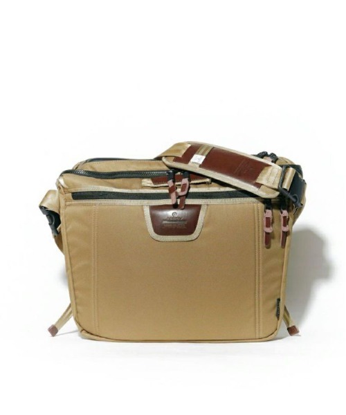 AS2OV（アッソブ）の「【AS2OV/アッソブ】 CORDURA DOBBY 305D MESSENGER BAG（メッセンジャーバッグ・メンズ・ブラック/カーキ・FREE）」の14枚目の写真