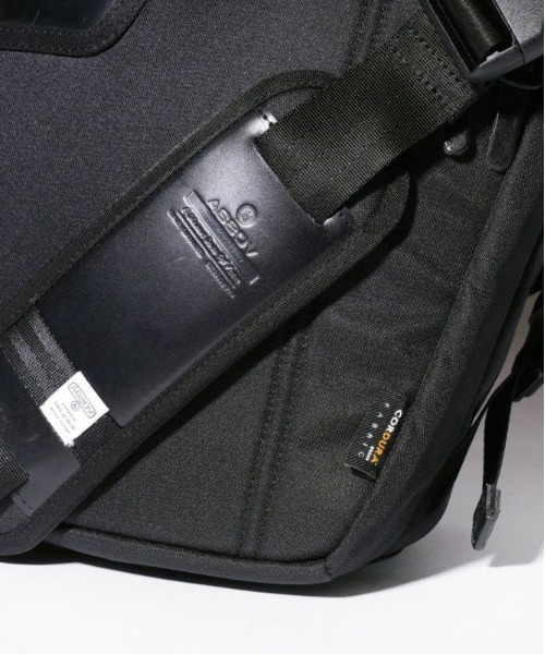 AS2OV（アッソブ）の「【AS2OV/アッソブ】 CORDURA DOBBY 305D MESSENGER BAG（メッセンジャーバッグ・メンズ・ブラック/カーキ・FREE）」の17枚目の写真