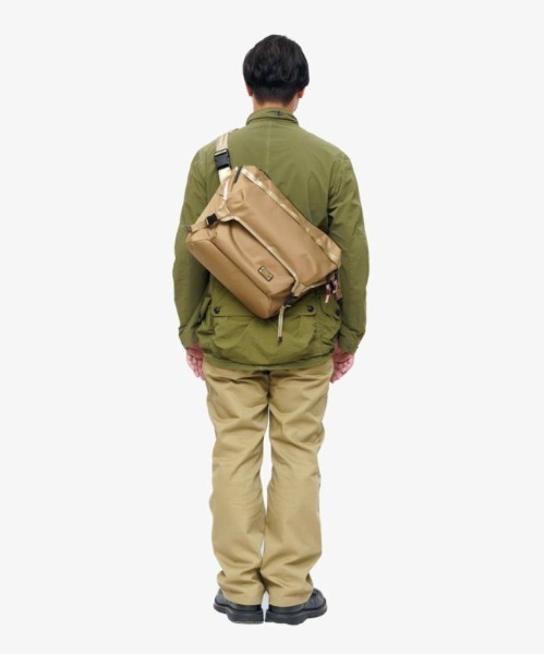 AS2OV（アッソブ）の「【AS2OV/アッソブ】 CORDURA DOBBY 305D MESSENGER BAG（メッセンジャーバッグ・メンズ・ブラック/カーキ・FREE）」の20枚目の写真