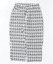 Student Apathy（スチューデントアパシー）の「double knee pants