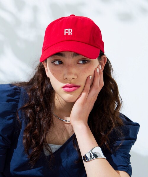 fredy emue（フレディエミュ）の「【新色登場】FR刺しゅうキャップ（キャップ・レディース・チャコールグレー/ベージュ/ネイビー/レッド/ライトグリーン/サックスブルー/ロイヤルブルー・FREE）」の18枚目の写真