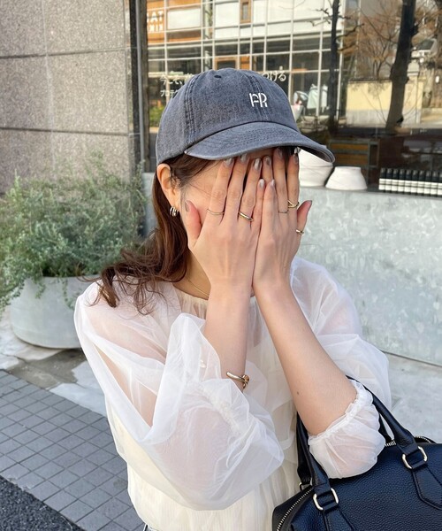 fredy emue（フレディエミュ）の「【新色登場】FR刺しゅうキャップ（キャップ・レディース・チャコールグレー/ベージュ/ネイビー/レッド/ライトグリーン/サックスブルー/ロイヤルブルー・FREE）」の22枚目の写真