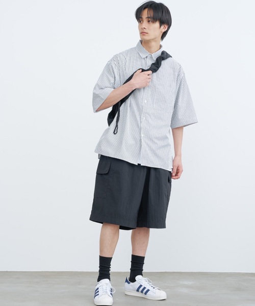 SINSS（シンス）の「Loose fit stripe shirts / ルーズフィットストライプシャツ（半袖）（シャツ/ブラウス・メンズ・ホワイト×グレー/ホワイト×ブルー・LARGE/MEDIUM/SMALL）」の6枚目の写真