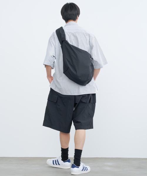 SINSS（シンス）の「Loose fit stripe shirts / ルーズフィットストライプシャツ（半袖）（シャツ/ブラウス・メンズ・ホワイト×グレー/ホワイト×ブルー・LARGE/MEDIUM/SMALL）」の7枚目の写真