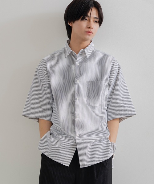 SINSS（シンス）の「Loose fit stripe shirts / ルーズフィットストライプシャツ（半袖）（シャツ/ブラウス・メンズ・ホワイト×グレー/ホワイト×ブルー・LARGE/MEDIUM/SMALL）」の4枚目の写真