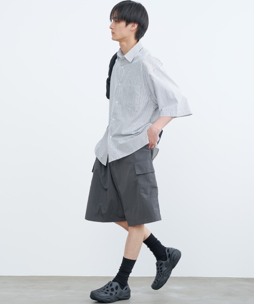 SINSS（シンス）の「Loose fit stripe shirts / ルーズフィットストライプシャツ（半袖）（シャツ/ブラウス・メンズ・ホワイト×グレー/ホワイト×ブルー・LARGE/MEDIUM/SMALL）」の18枚目の写真