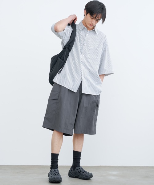 SINSS（シンス）の「Loose fit stripe shirts / ルーズフィットストライプシャツ（半袖）（シャツ/ブラウス・メンズ・ホワイト×グレー/ホワイト×ブルー・LARGE/MEDIUM/SMALL）」の17枚目の写真