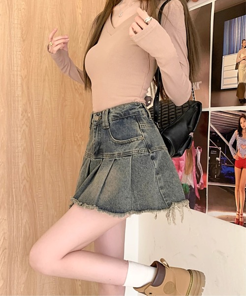 SPIGA(スピーガ)の「切り替えプリーツデニムミニスカート(スカート・レディース・インディゴブルー・SMALL/MEDIUM)」の3枚目の写真