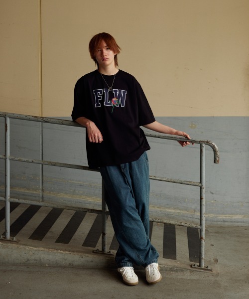 rehacer(レアセル)の「rehacer : FLW Logo on Wakayama HW Body / FLWロゴ on 和歌山 ヘビーウェイトボディー(Tシャツ/カットソー・メンズ・ホワイト/ブラック/グレー・SMALL/MEDIUM/LARGE/X-LARGE)」の9枚目の写真
