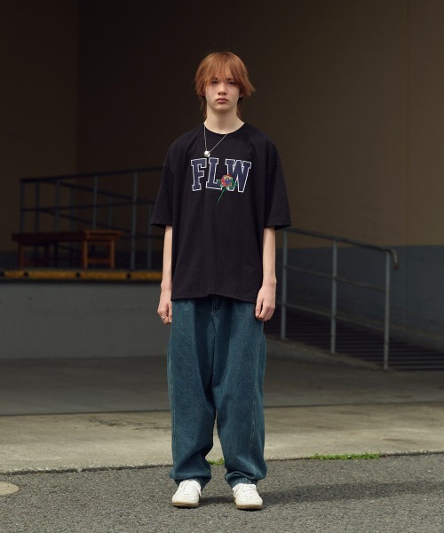 rehacer(レアセル)の「rehacer : FLW Logo on Wakayama HW Body / FLWロゴ on 和歌山 ヘビーウェイトボディー(Tシャツ/カットソー・メンズ・ホワイト/ブラック/グレー・SMALL/MEDIUM/LARGE/X-LARGE)」の10枚目の写真