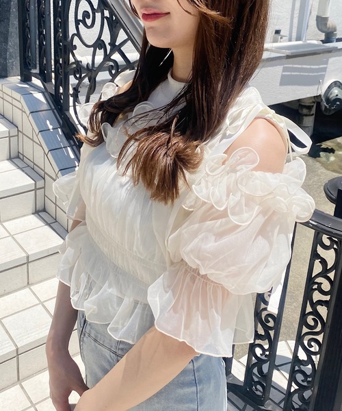 NOMAE（ノーマエ）の「カットアウトオフショルイヤードトップス　シアートップス（Tシャツ/カットソー・レディース・ピンク/アイボリー/ブラック/グレー・FREE）」の2枚目の写真