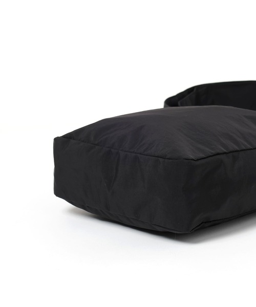 LOWRYS FARM(ローリーズファーム)の「リボンツキショルダーBAG 115007(ショルダーバッグ・レディース・ブラック/アイボリー・FREE)」の17枚目の写真