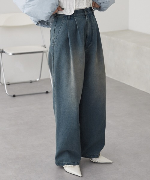 MONO-MART(モノマート)の「ヴィンテージライクブラスト バレルシルエットカーブデニムパンツ(デニムパンツ・レディース・ダークブルー/ブラック/ライトブルー/ブラック系その他/インディゴブルー・L/S/M)」の4枚目の写真