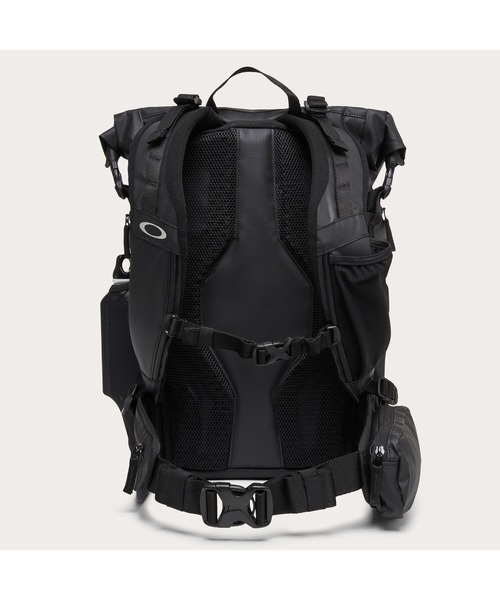 OAKLEY(オークリー)の「オークリー ROAD TRIP TERRAIN 25L RC PACK BACKPACK /バッグ/バックパック/ 17L/ 撥水/ PC/ OAKLEY(バックパック/リュック・メンズ・ネイビー/ブラック・U/ONE SIZE)」の4枚目の写真