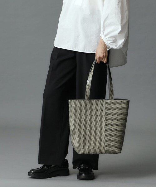 HIROKO HAYASHI(ヒロコハヤシ)の「OTTICA(オッティカ)トートバッグM(トートバッグ・レディース・グリーン/ブルー系その他/アイボリー/グレー・00)」の2枚目の写真