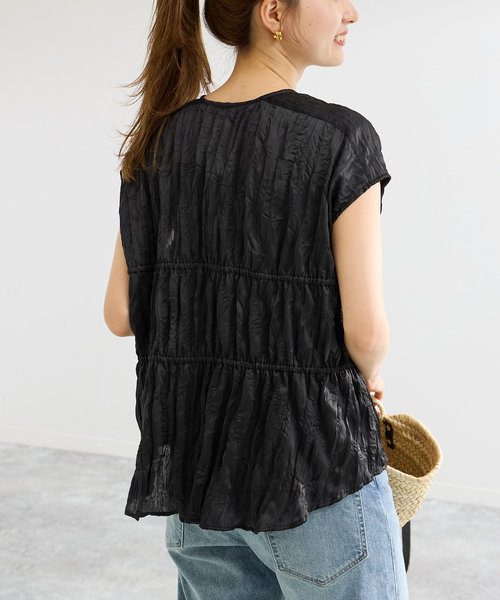 FRAMeWORK（フレームワーク）の「クリースサテンドロストフレンチトップス（シャツ/ブラウス・レディース・ブラック/ネイビー・FREE）」の10枚目の写真