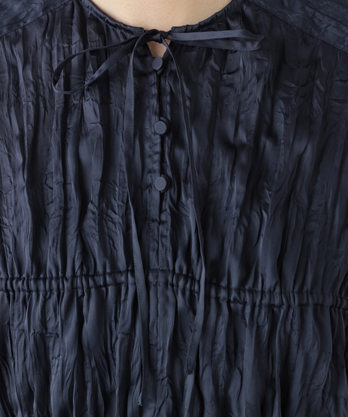 FRAMeWORK（フレームワーク）の「クリースサテンドロストフレンチトップス（シャツ/ブラウス・レディース・ブラック/ネイビー・FREE）」の20枚目の写真