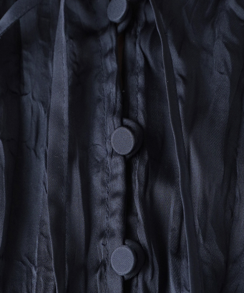 FRAMeWORK（フレームワーク）の「クリースサテンドロストフレンチトップス（シャツ/ブラウス・レディース・ブラック/ネイビー・FREE）」の21枚目の写真