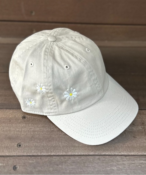 mi via loca（ミヴィアロカ）の「【newhattan】デイジーフラワー刺繍CAP 【PT NO. MVL045 ※2A】（キャップ・レディース・ライトベージュ/ブラック/ダークグリーン・FREE）」の10枚目の写真
