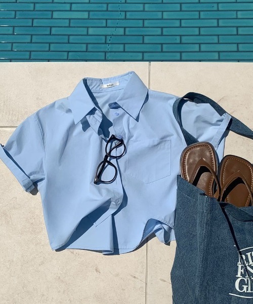 BEIDELLI（ベイデリー）の「[BELLIDE MADE] スタンダードセミクロップド半袖シャツ（シャツ/ブラウス・レディース・クリーム/チャコールグレー/スカイブルー/ホワイト・FREE）」の13枚目の写真