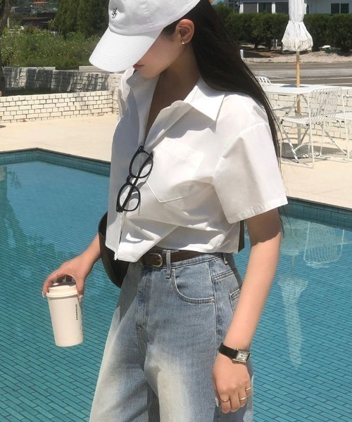 BEIDELLI（ベイデリー）の「[BELLIDE MADE] スタンダードセミクロップド半袖シャツ（シャツ/ブラウス・レディース・クリーム/チャコールグレー/スカイブルー/ホワイト・FREE）」の7枚目の写真