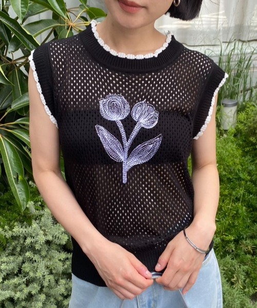 mebole(メボレ)の「flower刺繍サマーニットタンクトップ(タンクトップ・レディース・ホワイト/グリーン/ブラック/アイボリー・FREE)」の5枚目の写真