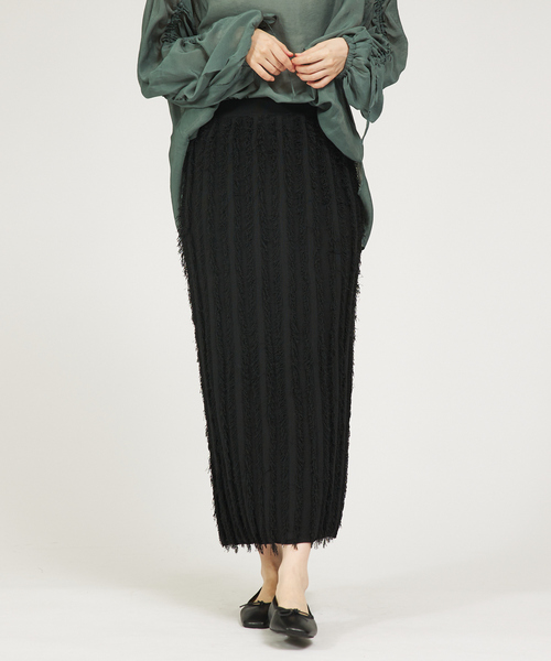 abahouse mavie(アバハウスマヴィ)の「【WEB Domani掲載】【セットアップ対応】フリンジニットタイトスカート(スカート・レディース・ブルー/ブラック・フリー)」の13枚目の写真