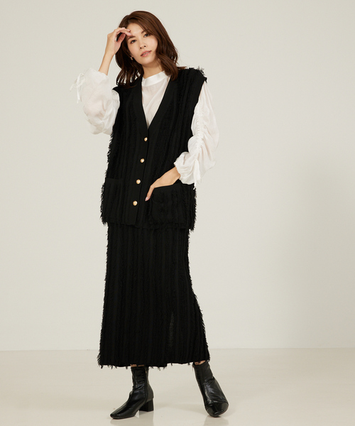 abahouse mavie(アバハウスマヴィ)の「【WEB Domani掲載】【セットアップ対応】フリンジニットタイトスカート(スカート・レディース・ブルー/ブラック・フリー)」の12枚目の写真