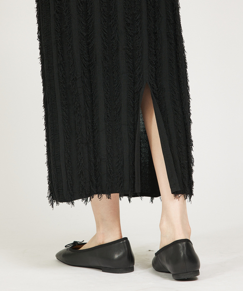 abahouse mavie(アバハウスマヴィ)の「【WEB Domani掲載】【セットアップ対応】フリンジニットタイトスカート(スカート・レディース・ブルー/ブラック・フリー)」の6枚目の写真