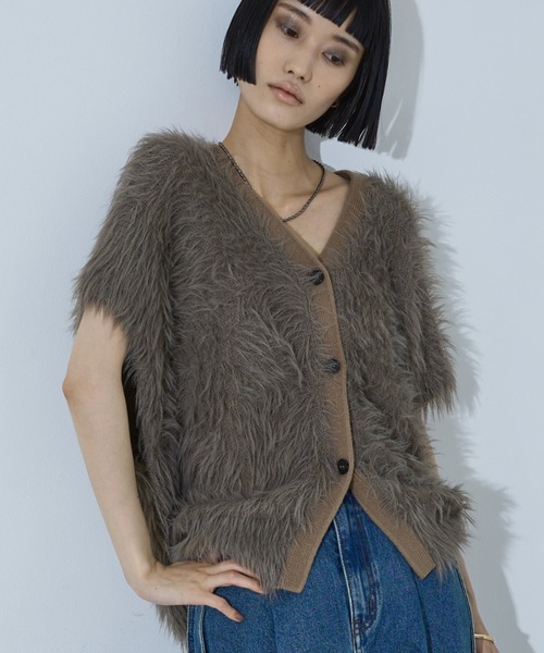 NOMINE（ノミネ）の「ロング フェザー ニットベスト カーディガン（ベスト・レディース・ベージュ/チャコールグレー/ブラック/グリーン・フリー）」の3枚目の写真