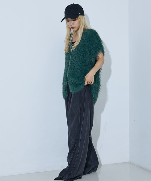 NOMINE（ノミネ）の「ロング フェザー ニットベスト カーディガン（ベスト・レディース・ベージュ/チャコールグレー/ブラック/グリーン・フリー）」の11枚目の写真