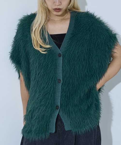 NOMINE（ノミネ）の「ロング フェザー ニットベスト カーディガン（ベスト・レディース・ベージュ/チャコールグレー/ブラック/グリーン・フリー）」の7枚目の写真