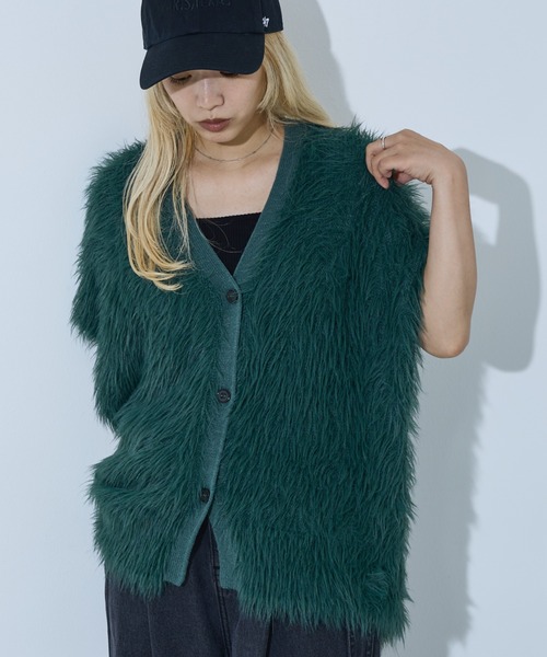 NOMINE（ノミネ）の「ロング フェザー ニットベスト カーディガン（ベスト・レディース・ベージュ/チャコールグレー/ブラック/グリーン・フリー）」の8枚目の写真