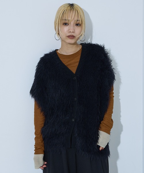 NOMINE（ノミネ）の「ロング フェザー ニットベスト カーディガン（ベスト・レディース・ベージュ/チャコールグレー/ブラック/グリーン・フリー）」の20枚目の写真