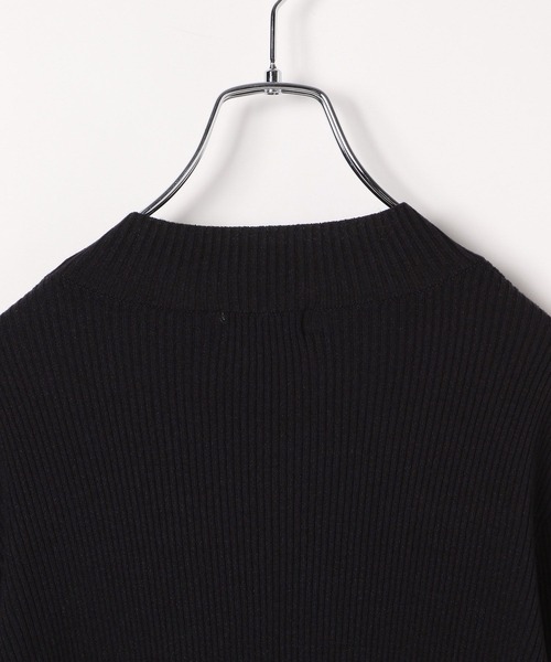 LEPSIM(レプシィム)の「12ゲージ配色ハイネックプルオーバー 133259(ニット/セーター・レディース・グレー系その他/ブラック系その他/ブルー系その他/ブラック×グリーン/チャコールグレー×パープル・FREE)」の7枚目の写真