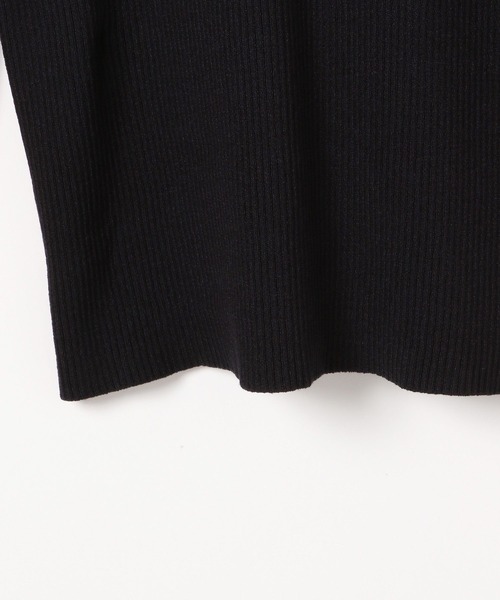 LEPSIM(レプシィム)の「12ゲージ配色ハイネックプルオーバー 133259(ニット/セーター・レディース・グレー系その他/ブラック系その他/ブルー系その他/ブラック×グリーン/チャコールグレー×パープル・FREE)」の6枚目の写真