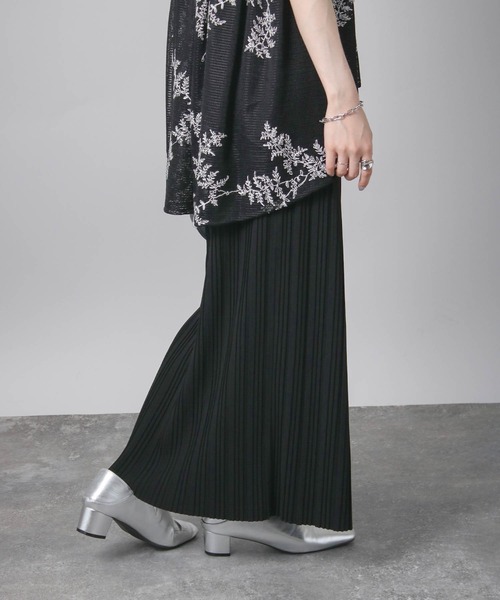 Social GIRL（ソーシャルガール）の「セルフカット ロングプリーツスカート（スカート・レディース・カーキ/ブラック/ライトブラウン/ダークグリーン/チャコールグレー/ブラック系その他/ホワイト系その他/モカ・M/L/S）」の2枚目の写真