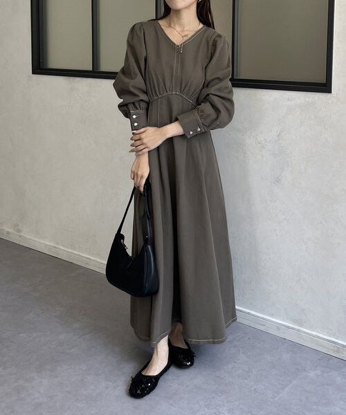 Thevon（ゼボン）の「ウエストタックシェイプワンピース（ワンピース・レディース・モカ/ネイビー/ブラック・M/TM）」の22枚目の写真