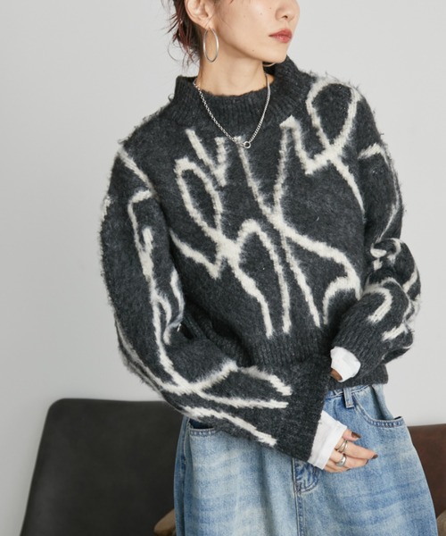 Auntie Rosa Holiday(アンティローザホリデー)の「ニュアンスアートジャガードニット(ニット/セーター・レディース・チャコールグレー/アイボリー・FREE)」の4枚目の写真