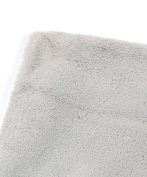 BAYFLOW（ベイフロー）の「BFファーボアクッションカバー45×45（クッション/クッションカバー・レディース・グレー/チャコール・00）」の9枚目の写真