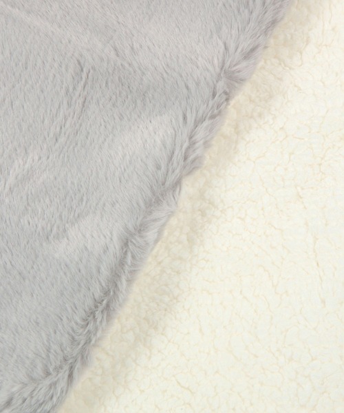 BAYFLOW（ベイフロー）の「BFファーボアクッションカバー45×45（クッション/クッションカバー・レディース・グレー/チャコール・00）」の10枚目の写真