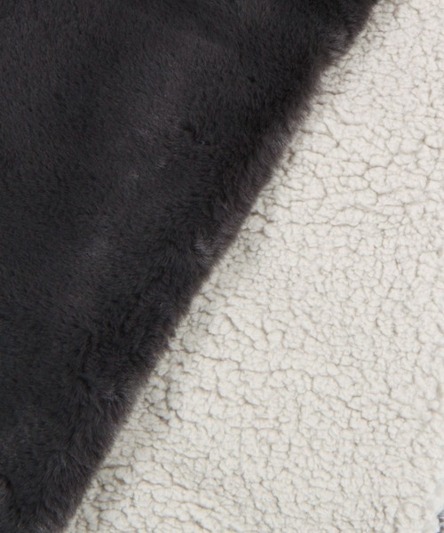 BAYFLOW（ベイフロー）の「BFファーボアクッションカバー45×45（クッション/クッションカバー・レディース・グレー/チャコール・00）」の13枚目の写真