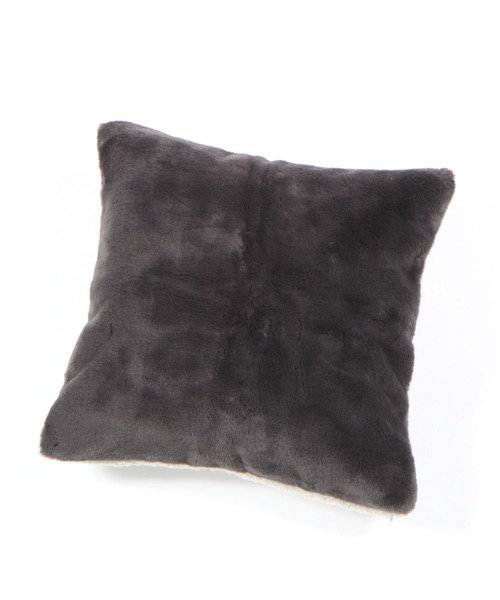 BAYFLOW（ベイフロー）の「BFファーボアクッションカバー45×45（クッション/クッションカバー・レディース・グレー/チャコール・00）」の6枚目の写真