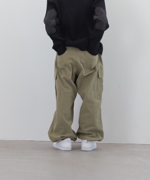 LOWRYS FARM（ローリーズファーム）の「バックサテンカーゴパンツ　 137934（カーゴパンツ・キッズ・カーキ・150cm/140cm/130cm/120cm/110cm）」の13枚目の写真