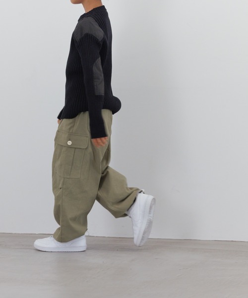 LOWRYS FARM（ローリーズファーム）の「バックサテンカーゴパンツ　 137934（カーゴパンツ・キッズ・カーキ・150cm/140cm/130cm/120cm/110cm）」の14枚目の写真
